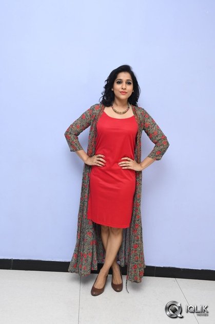 Rashmi-Gautam-At-Thanu-Vachenanta-Movie